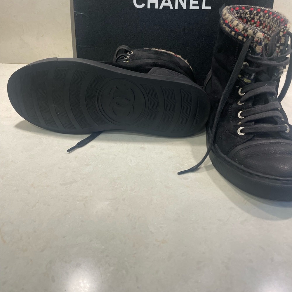 Chanel sneakers - Picture 2 of 3